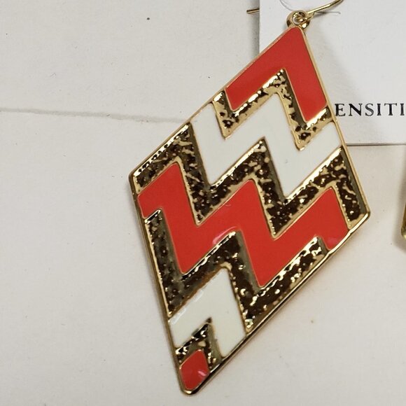 Red Black White Chevron Diamond Shape Drop Earrings – Bold Statement Geometric - Picture 5 of 10
